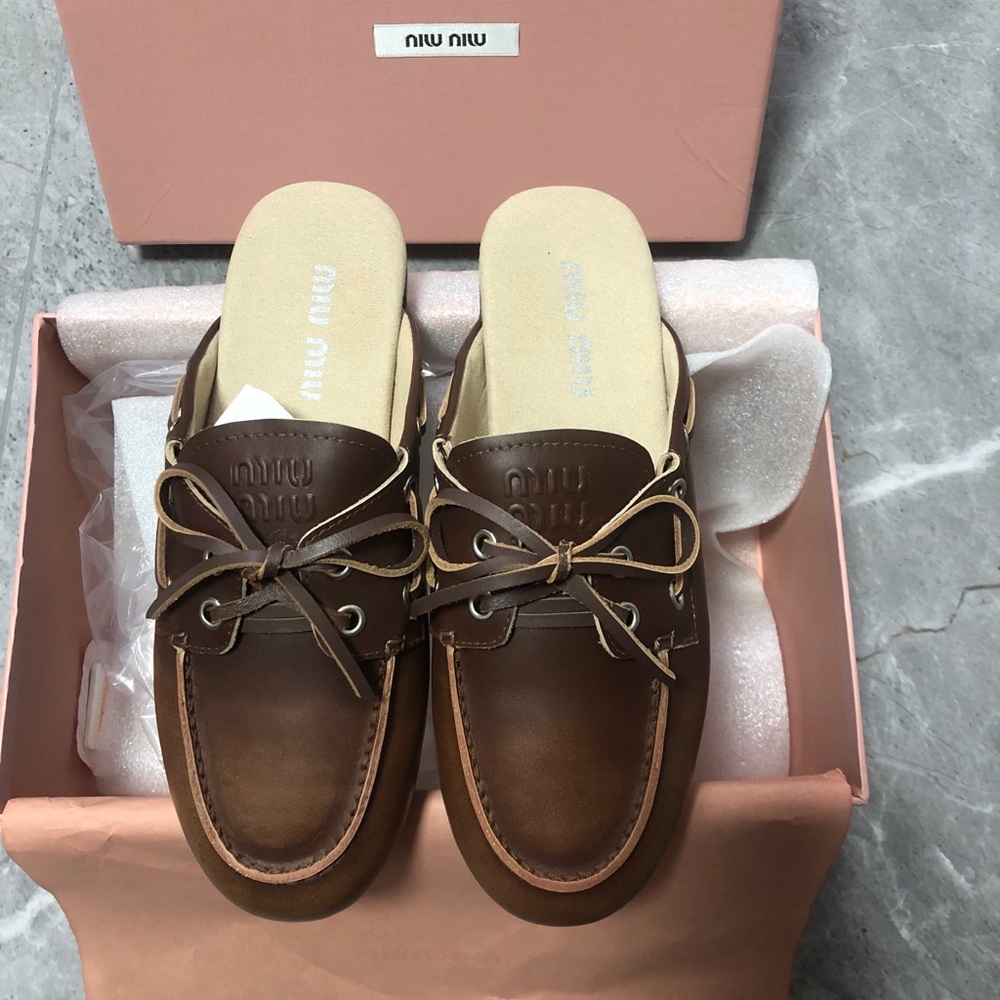 Miu Miu Brown Leather Bow Loafers - Picture 4 of 7